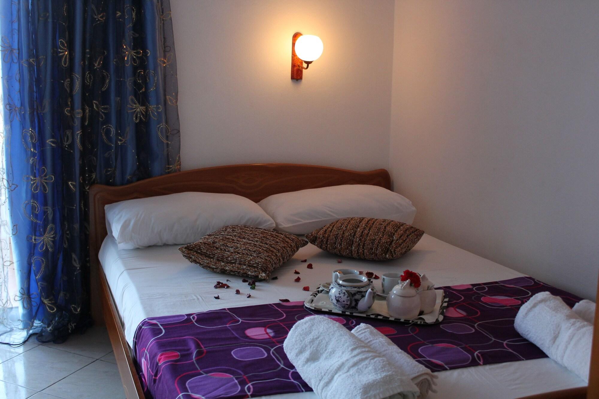 Hotel Holiday Sarandë 외부 사진