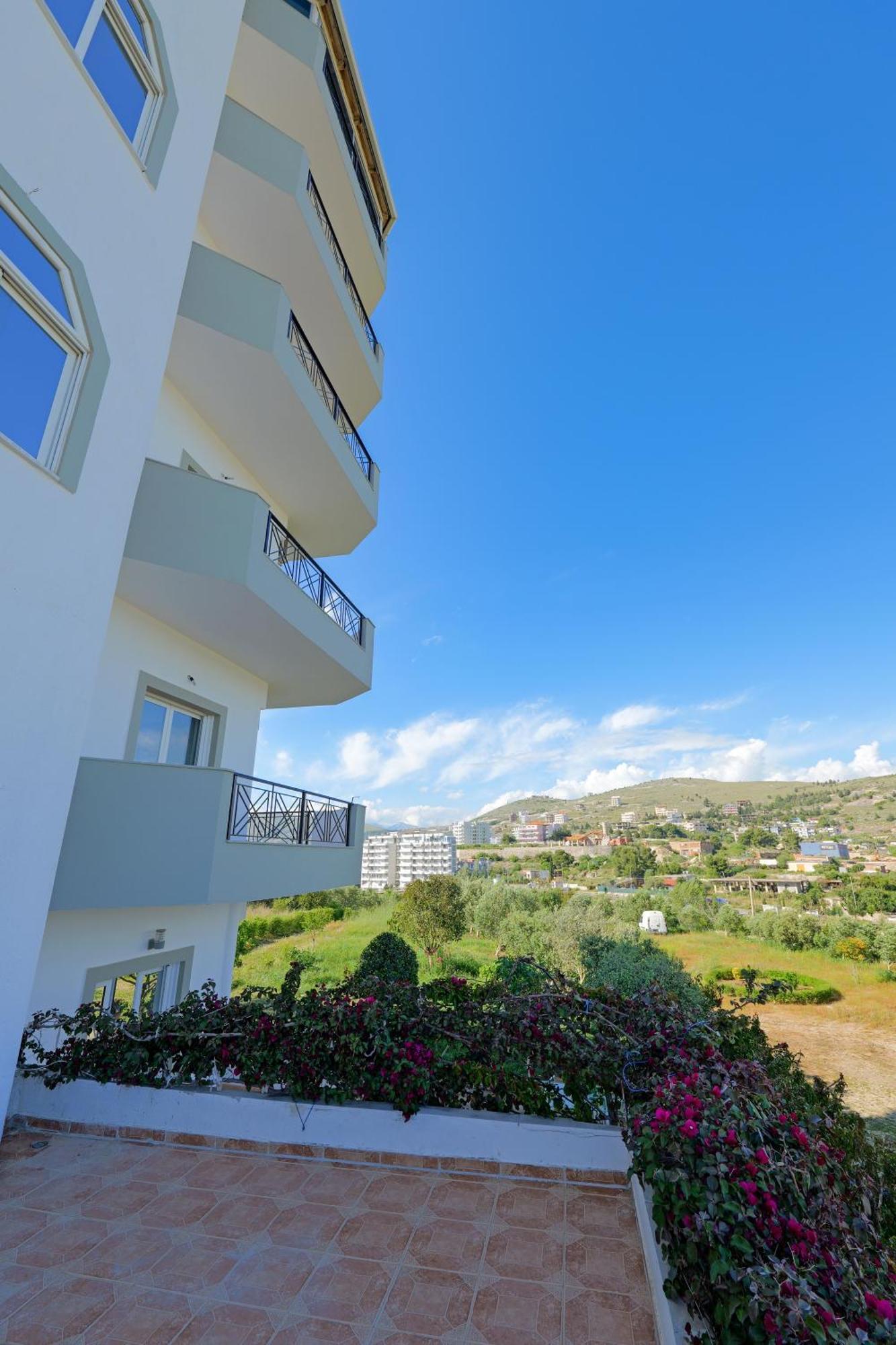 Hotel Holiday Sarandë 외부 사진