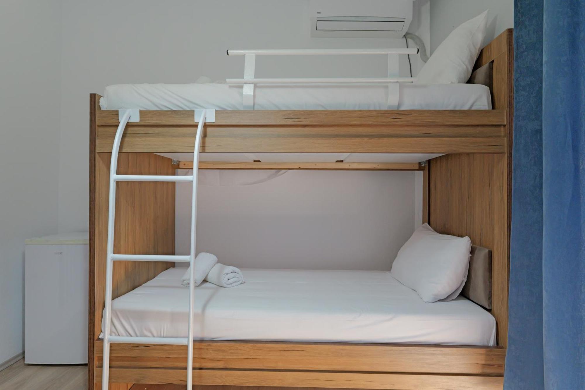 Hotel Holiday Sarandë 외부 사진