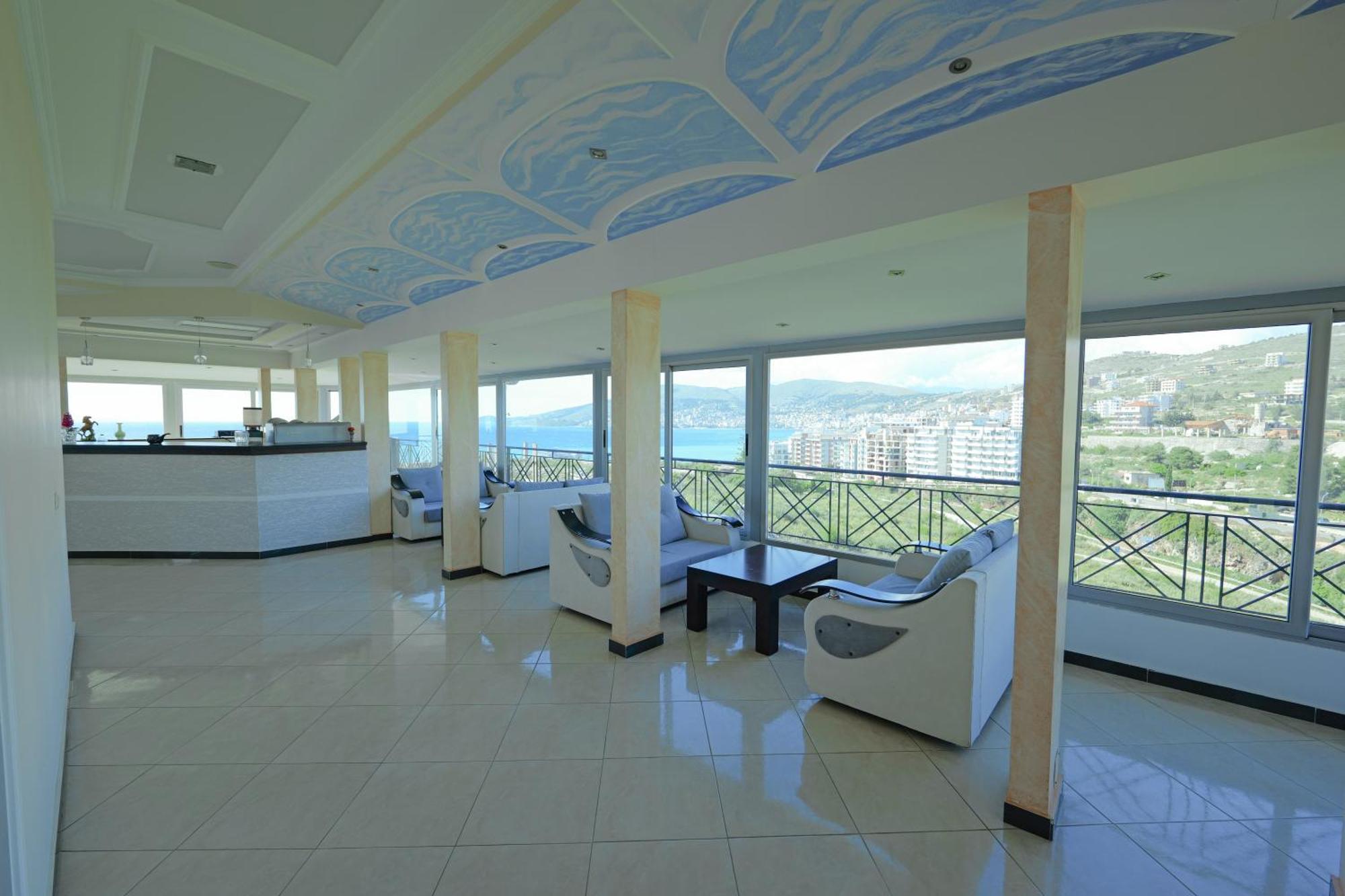 Hotel Holiday Sarandë 외부 사진