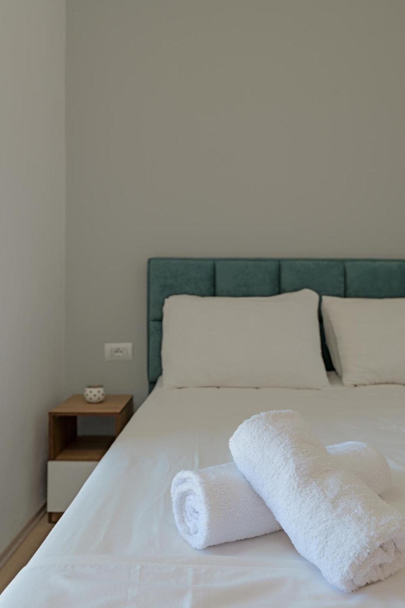 Hotel Holiday Sarandë 외부 사진