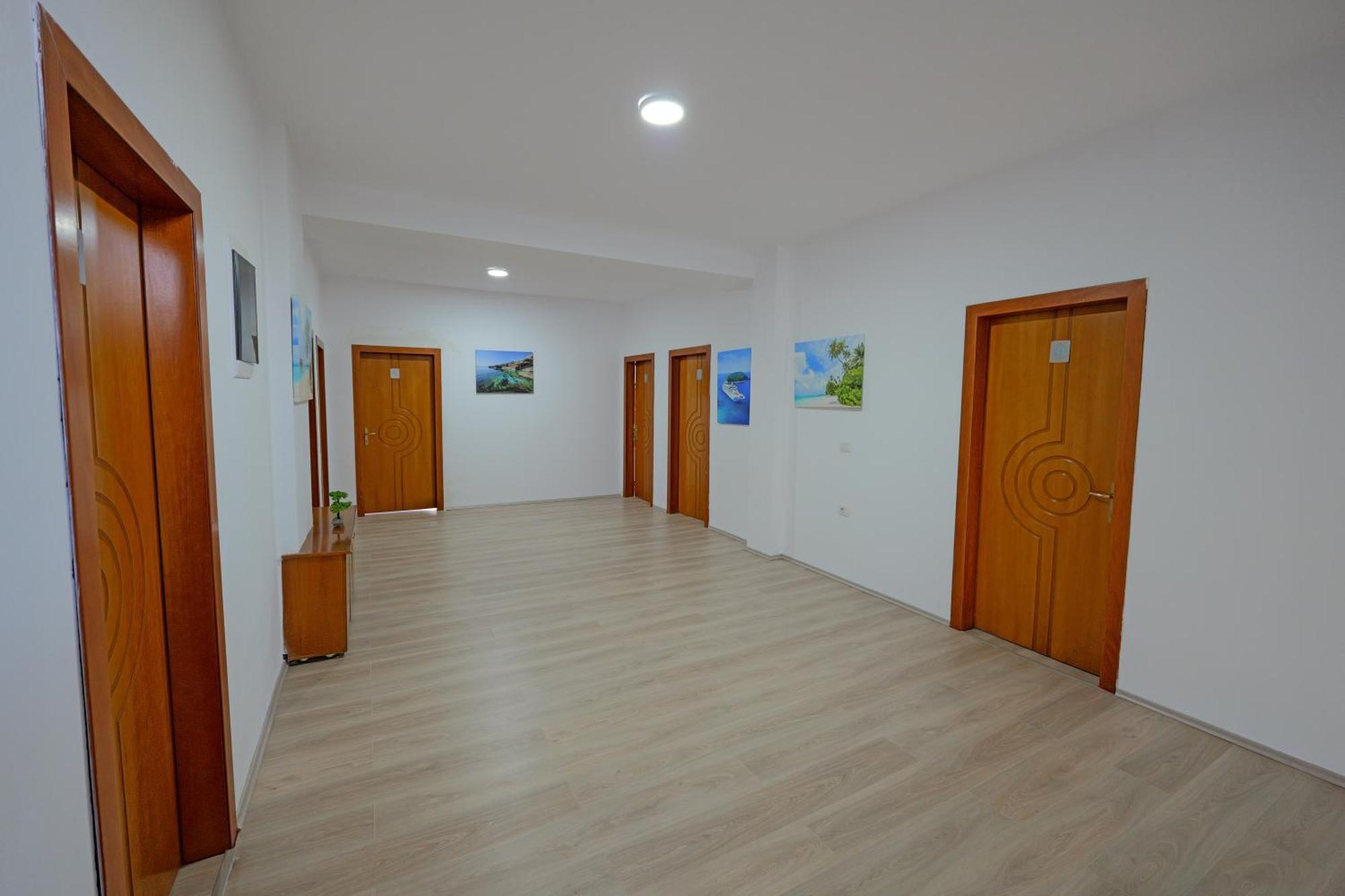 Hotel Holiday Sarandë 외부 사진