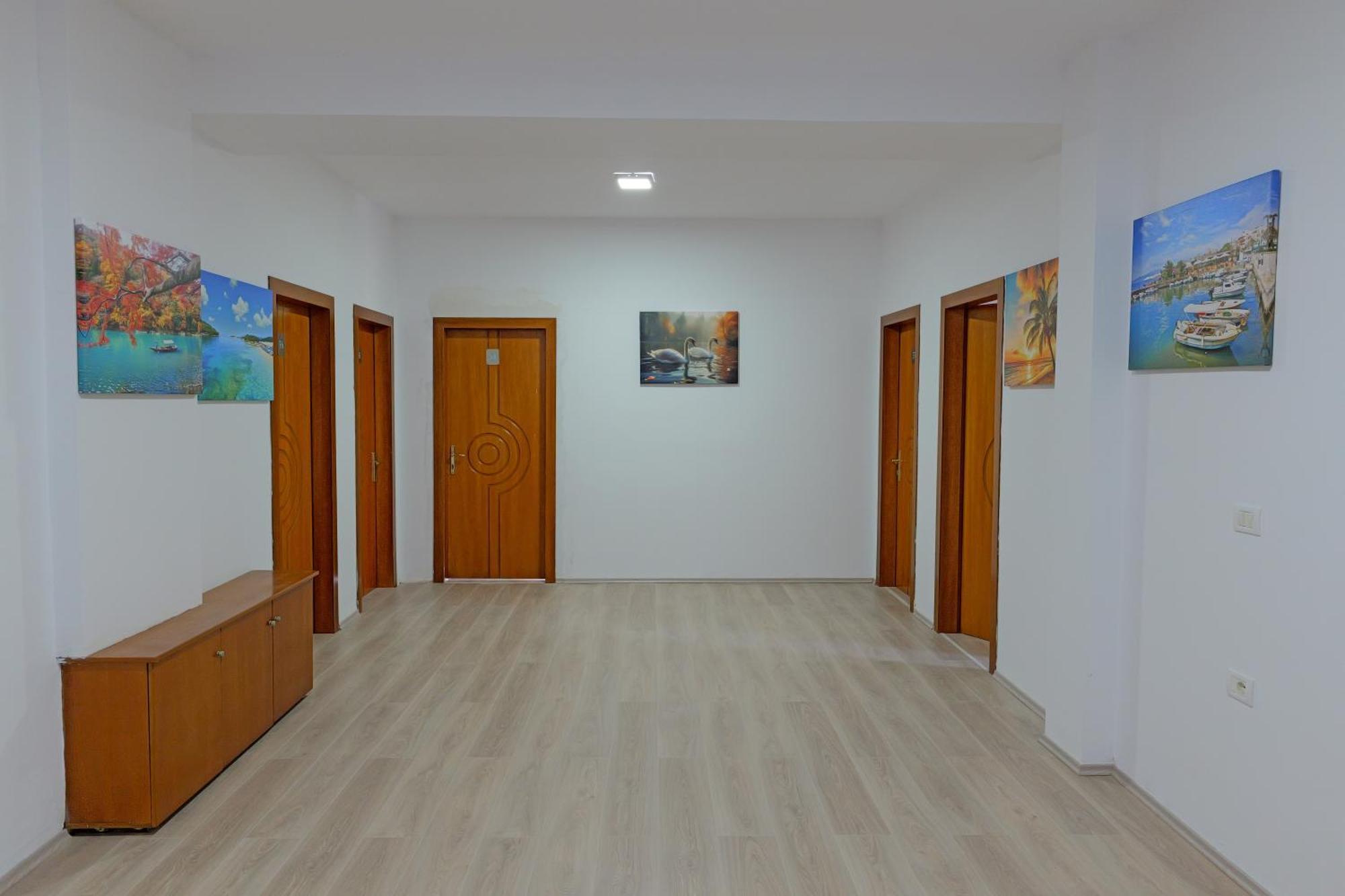 Hotel Holiday Sarandë 외부 사진
