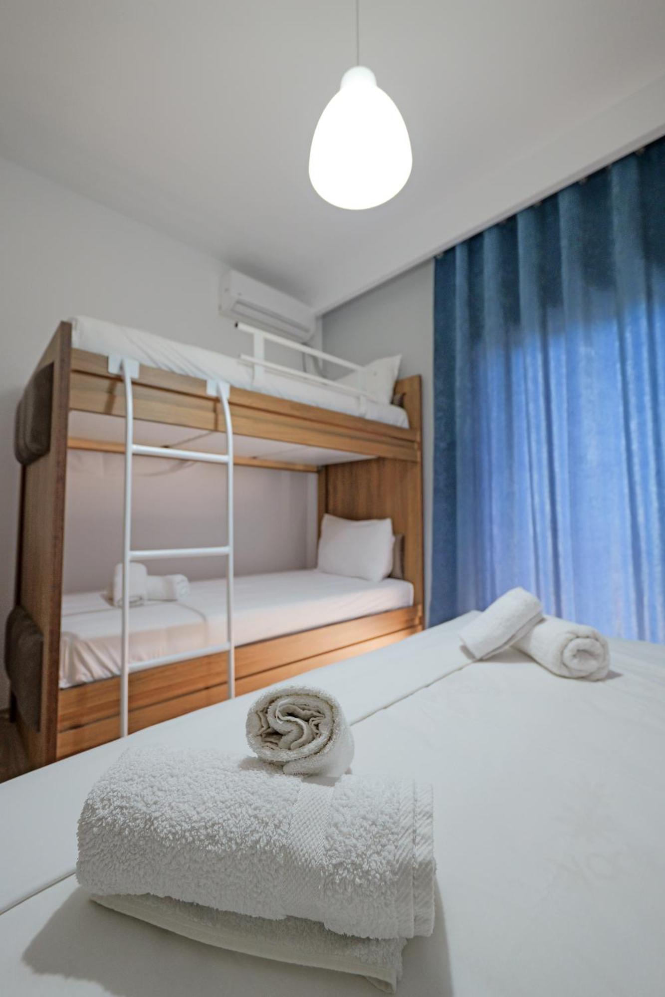 Hotel Holiday Sarandë 외부 사진