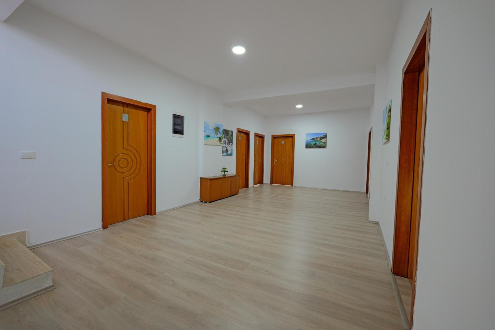 Hotel Holiday Sarandë 외부 사진