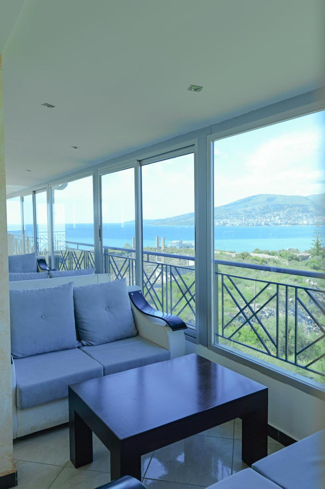 Hotel Holiday Sarandë 외부 사진