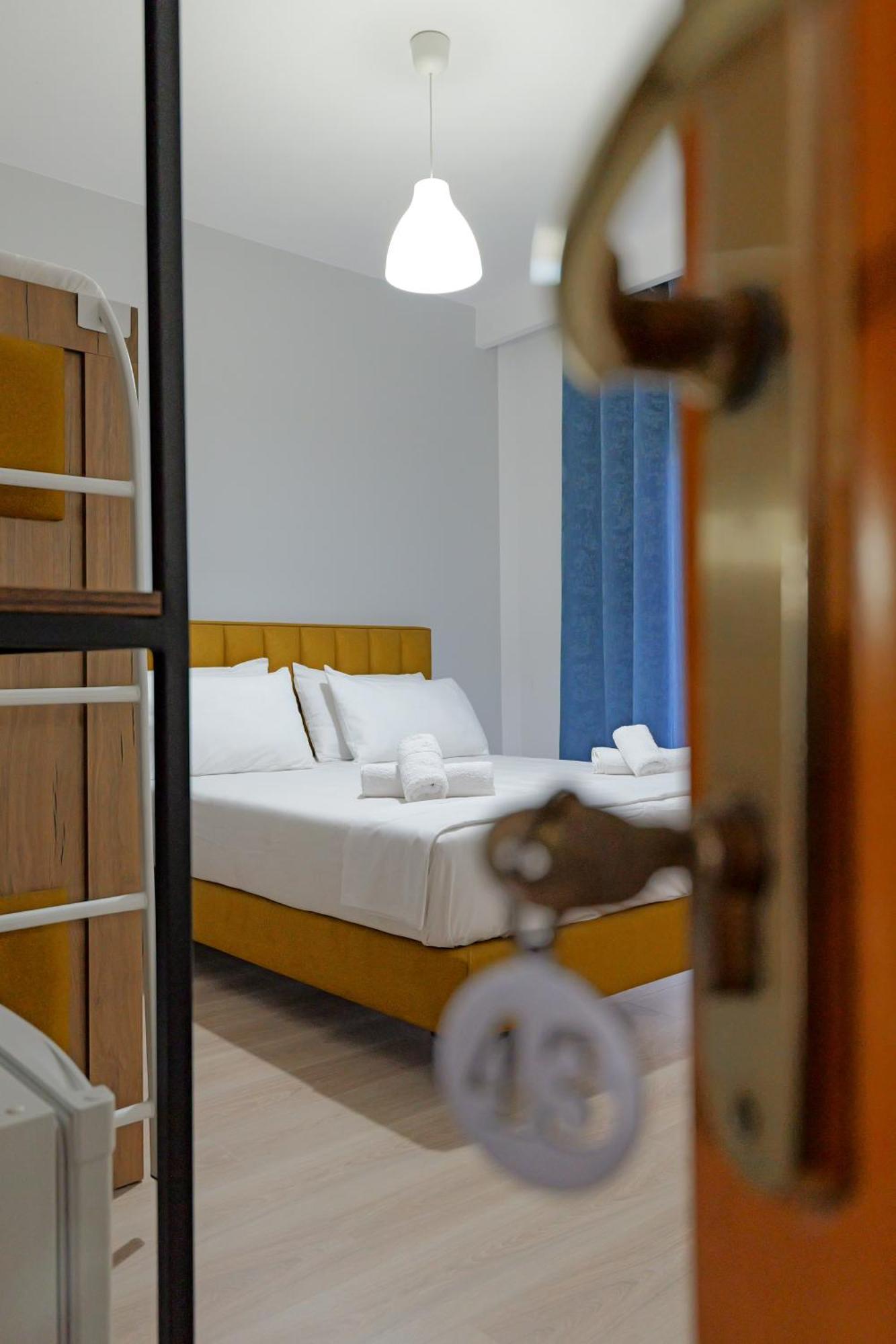Hotel Holiday Sarandë 외부 사진