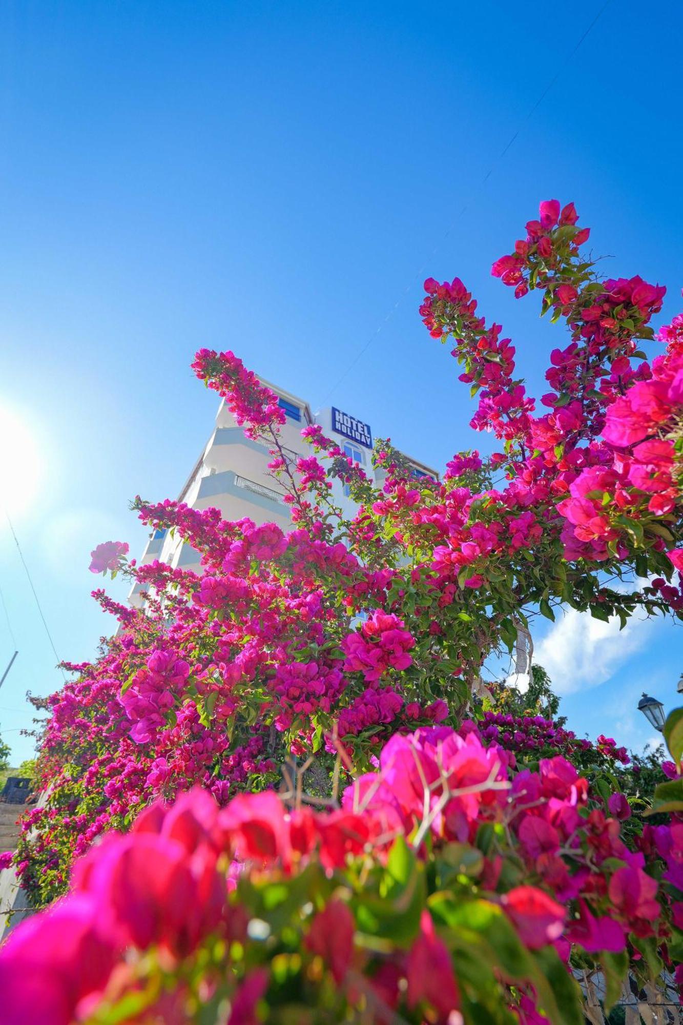 Hotel Holiday Sarandë 외부 사진
