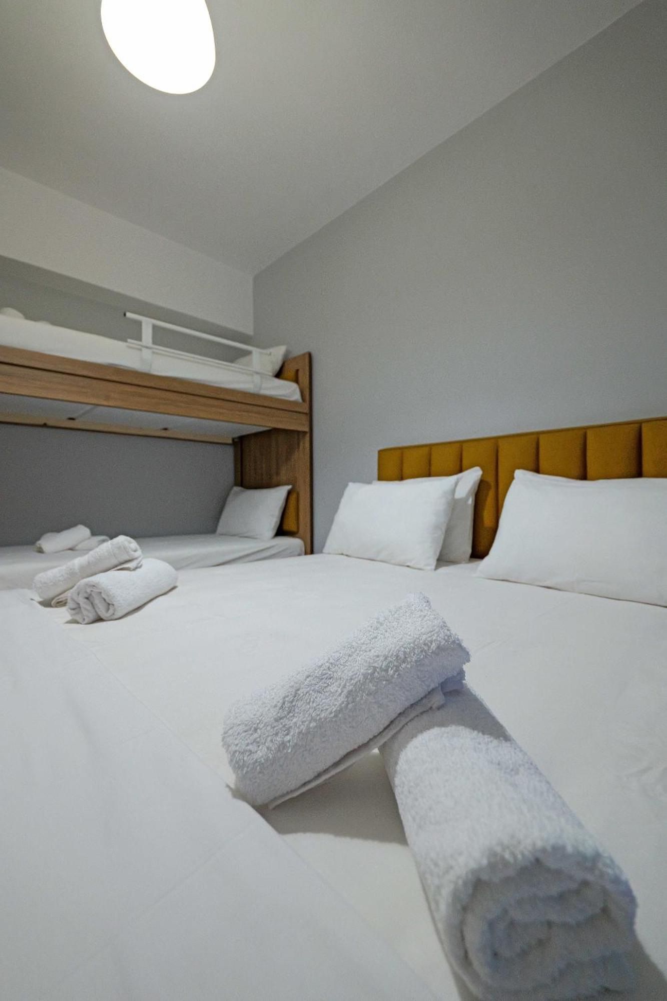 Hotel Holiday Sarandë 외부 사진