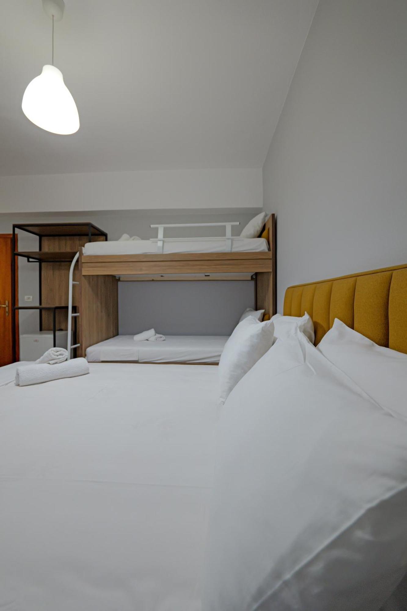 Hotel Holiday Sarandë 외부 사진